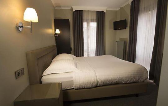 Hotel Chantecler Brussels Exterior photo